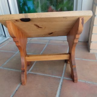 Antiguo atril de mesa de madera
