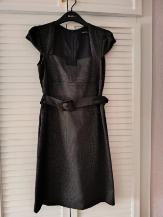 Vestido verde azulado con volantes