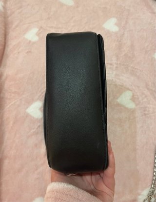 Bolso de hombro negro pequeño Stradivarius viral