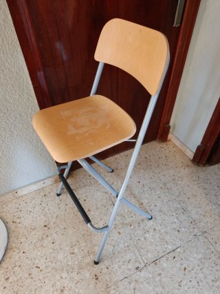 Taburete alto plegable Ikea