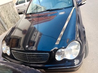 Mercedes-Benz Clase C 2006