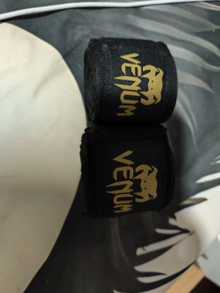 Guantes de boxeo y vendas