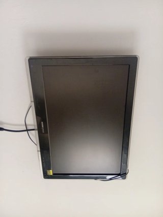 Hannspree TV 24 pulgadas con soporte de pared
