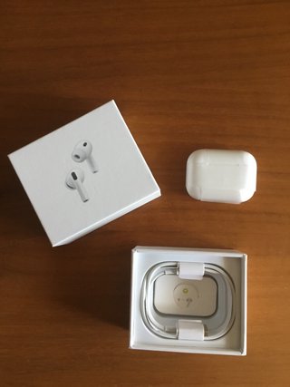 Auriculares inalámbricos blancos