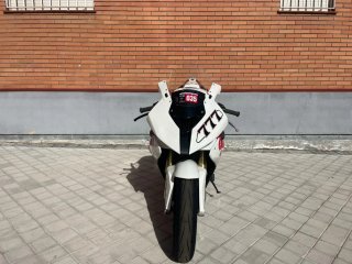 BMW S 1000 RR - Moto Deportiva