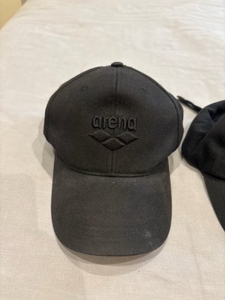 Pack 3 Gorras: Adidas, Arena, Stronghold