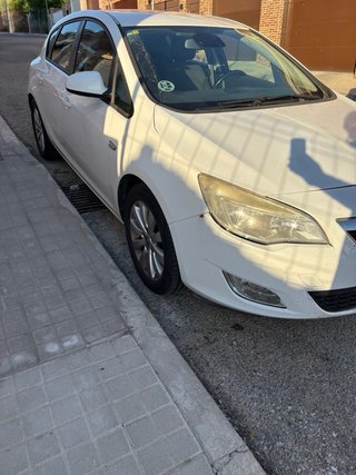 Opel Astra J 1.7 CDTI 110cv