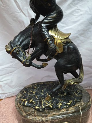 Figura Bronce Soher Jinete 15K Antigua grande