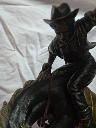 Figura Bronce Soher Jinete 15K Antigua grande