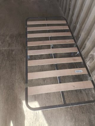 Somier metálico con láminas de madera