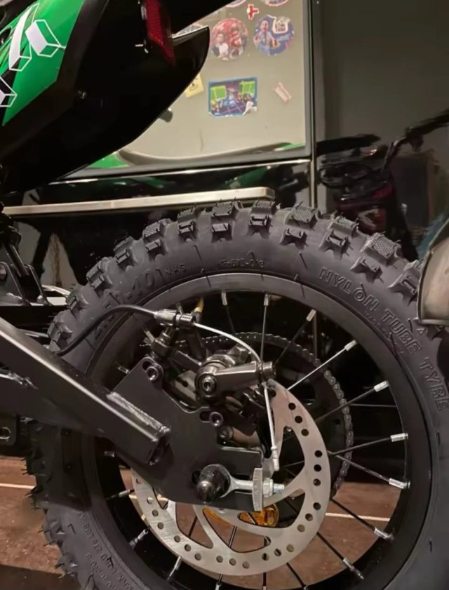 moto eléctrica niño