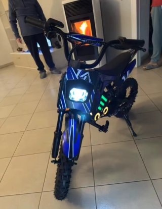 moto eléctrica niño