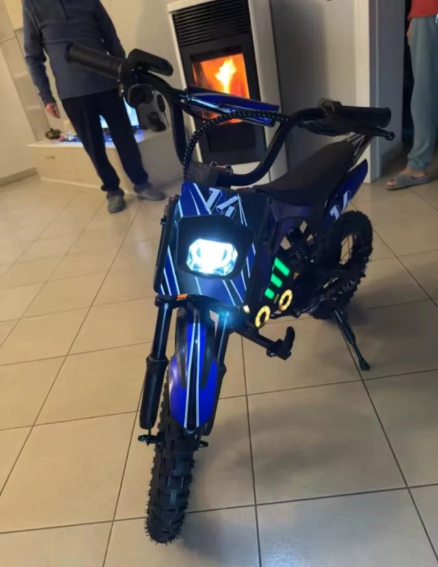 moto eléctrica niño