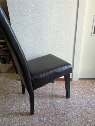4 Sillas Tapizadas  Marrón chocolate