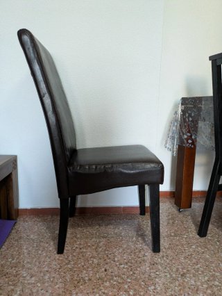 4 Sillas Tapizadas  Marrón chocolate