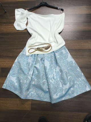 Conjunto Falda y Top Blanco y Azul