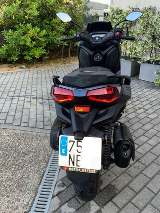 Yamaha X-Max 300 – ¡Como NUEVA! – SOLO 4.500 km
