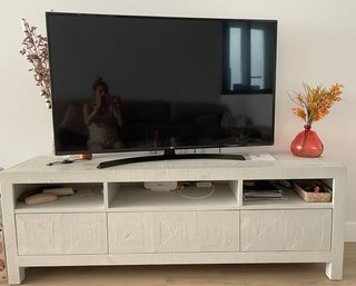 Mueble TV madera gris