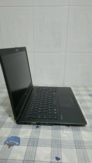Fujitsu Lifebook U748 i5 8th Gen 512GB SSD