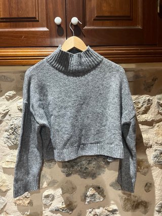 Jersey gris cuello alto