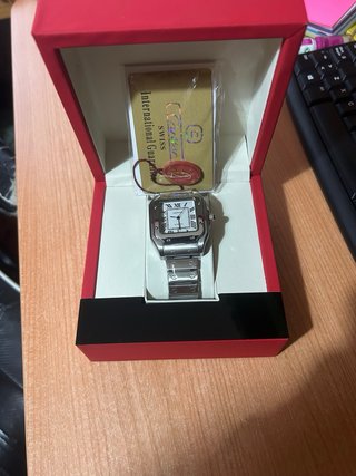 Reloj plateado