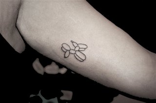 Tattoos de línea fina y Blackwork. Granada.
