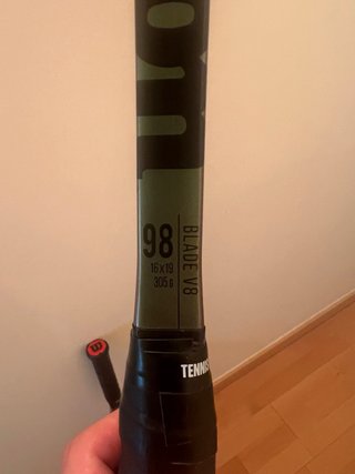 Wilson Blade 98 v8 (2021/22)