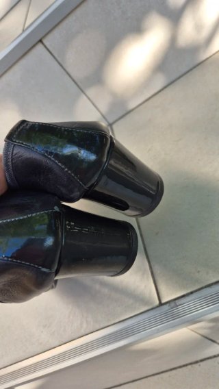 Scarpe eleganti nere con tacco