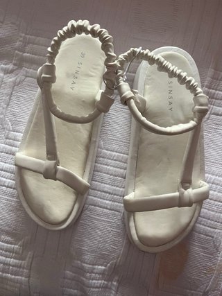 Sandalias SINSAY blancas talla 39