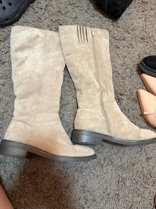 Stivali in camoscio beige