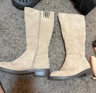 Stivali in camoscio beige