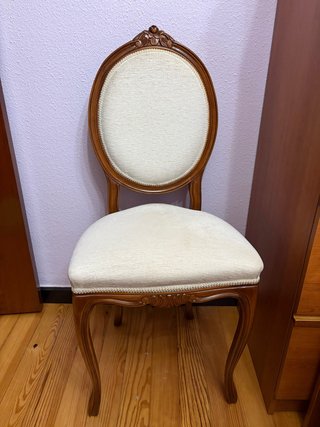 Silla de comedor tapizada estilo Luis XV
