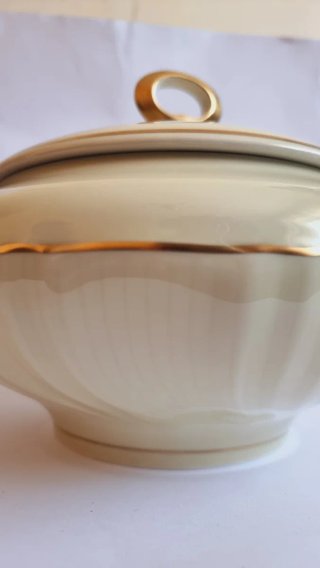 Sopera Vintage Porcelana Irabia Dorada