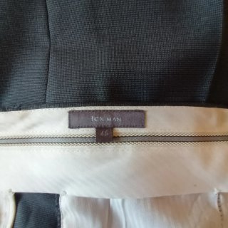Traje gris hombre