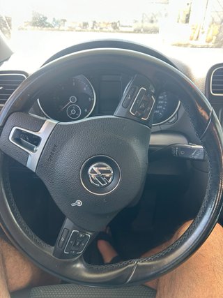 Volkswagen Golf 2012. vendo ou campio