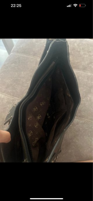 Bolso Guess Negro Vintage Tachuelas