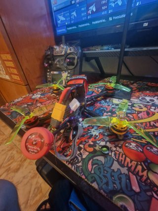 Dron FPV + Emisora Flysky + Batería