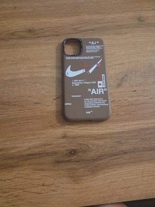 Funda iPhone Nike Off White