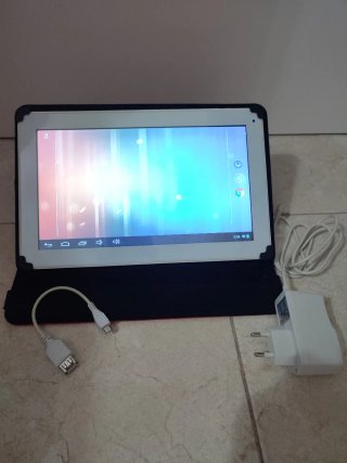 TABLET SZENIO + FUNDA + CABLES