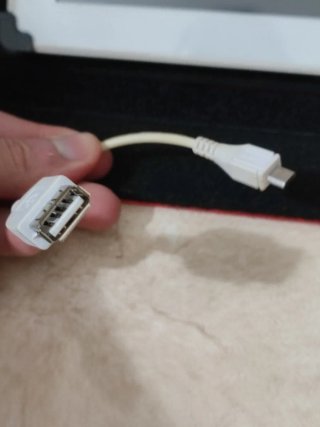 TABLET SZENIO + FUNDA + CABLES
