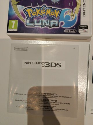 Pokemon Luna Nintendo 3DS Juego + Carta regalo