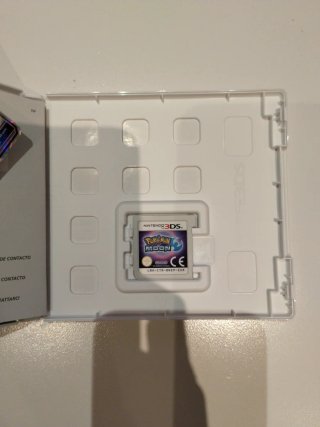 Pokemon Luna Nintendo 3DS Juego + Carta regalo