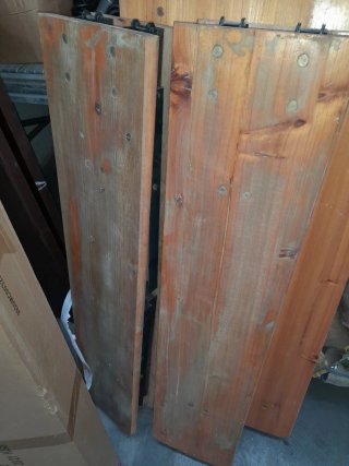 Tavolo da birra con panche in legno