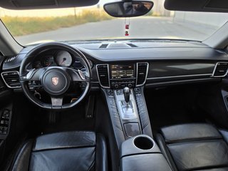 Porsche Panamera 4S