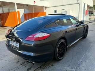 Porsche Panamera 4S