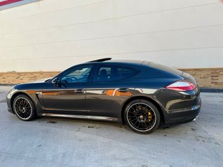 Porsche Panamera 4S