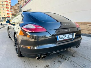 Porsche Panamera 4S