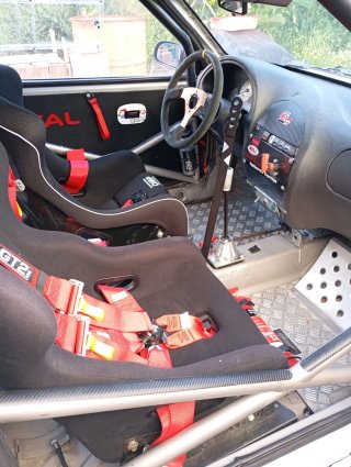 Citroen Saxo rallyes con Caja BE4