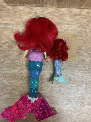 Sirenette Ariel bambina e adulta