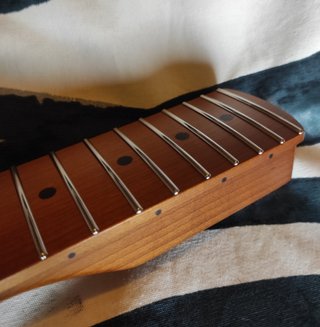 Mástil Arce Tostado Stratocaster Acero decal incl